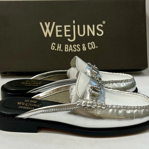 G.H. Bass & Co. Weejuns Silver woman’s Loafers Size 6.5 - Picture 2 of 7